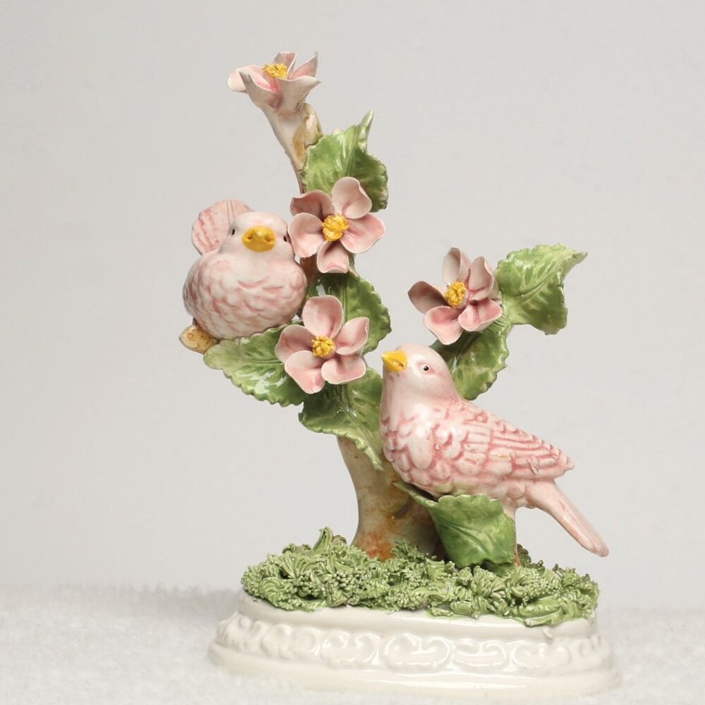 Italian Art Porcelain Bird Figurine Capodimonte Style  K-688 Italy Collectable